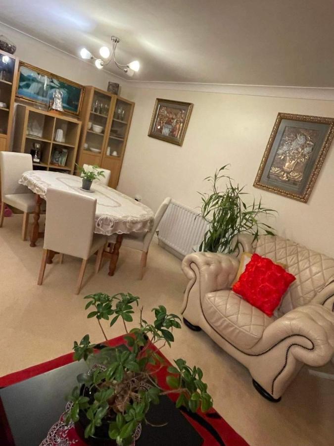 Cozy Homestay Croydon Bagian luar foto