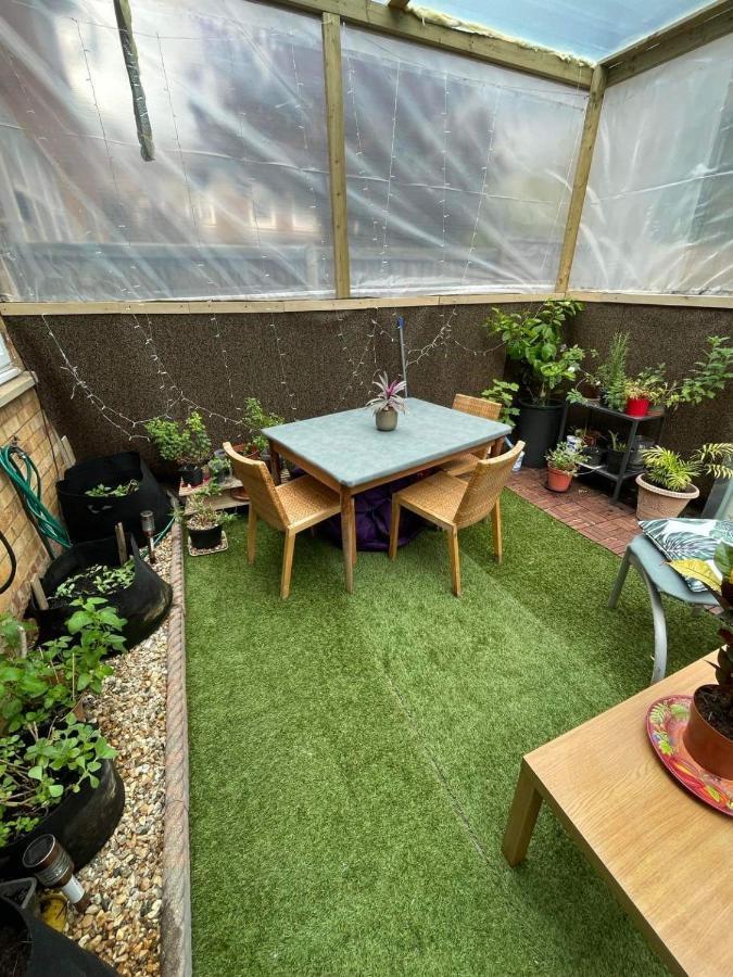 Cozy Homestay Croydon Bagian luar foto